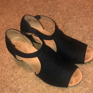 Black high heels, great condition worn about 3 times size 9.5
